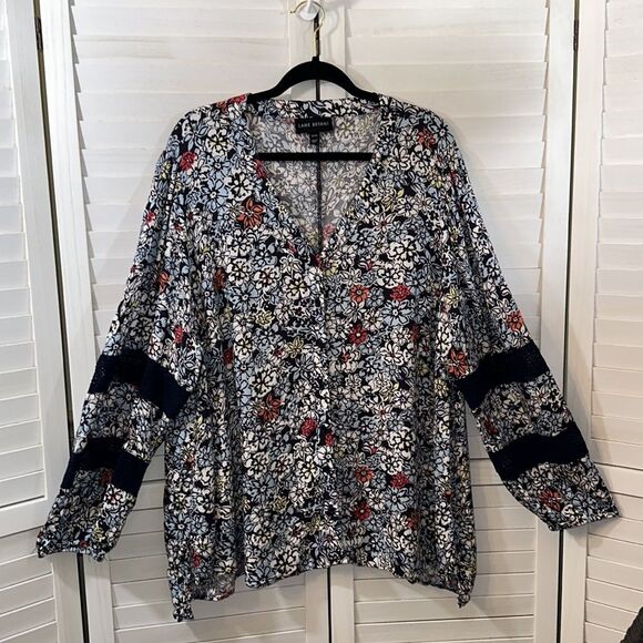 Lane Bryant Top Size 18/20  No-Peek Button Front Lace - Picture 5 of 14